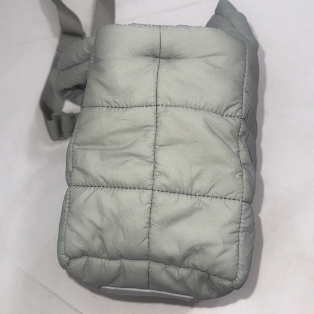 Lululemon Quilted Grid Crossbody Bag Green Gray Puffer Tote Adjustable Strap O/S - Picture 15 of 16